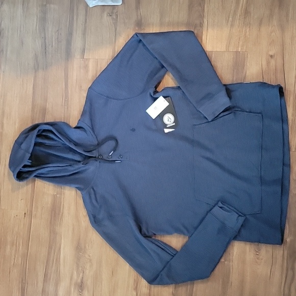 NWOT is a Men's Volcom Blue "Murph Thermal LS" size Large - Picture 1 of 5